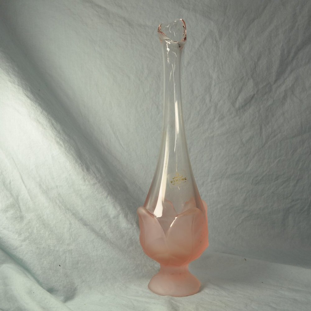 MCM blush frosted vintage viking pink swung tulip vase (w988)